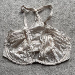 Victoria’s Secret Unlined Lace plunge Bra